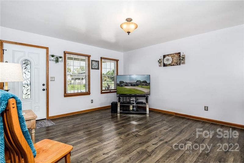 2415 Longford Dr, Newton, NC 28658
