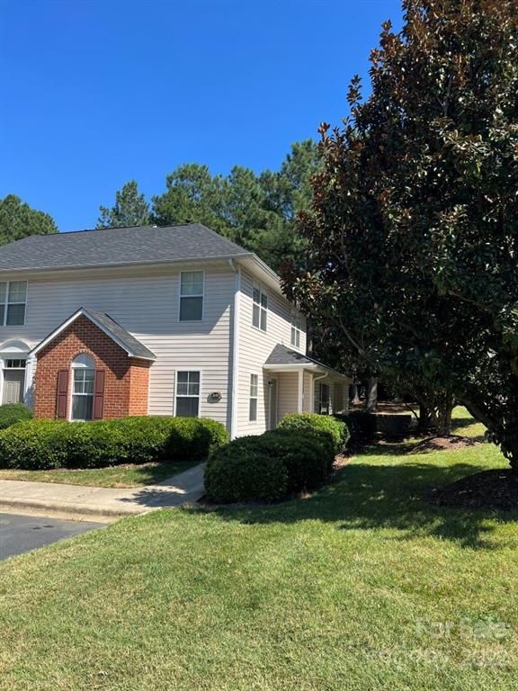 3600 Melrose Cottage Dr, Matthews, NC 28105