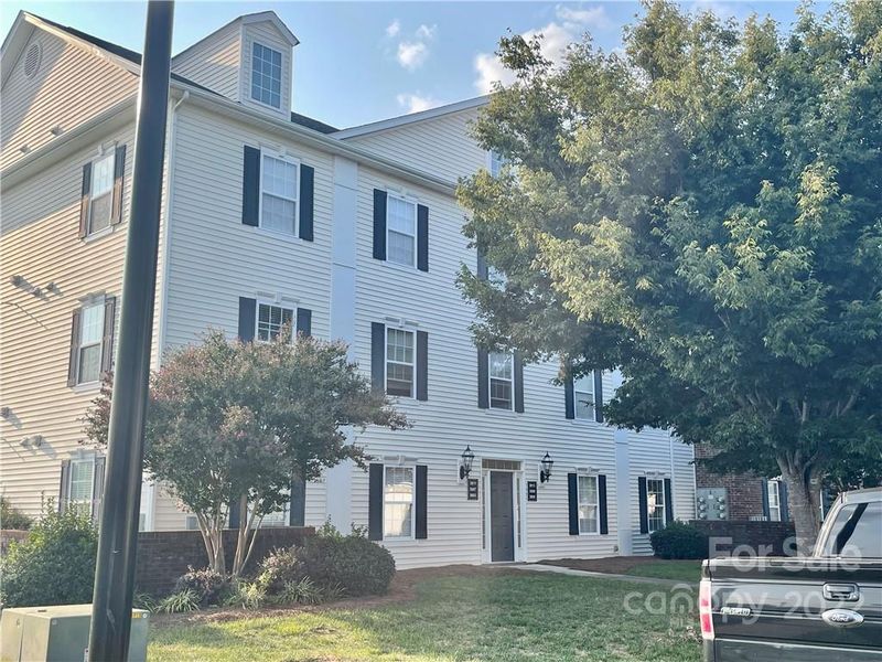 3805 Carl Parmer Dr, Harrisburg, NC 28075