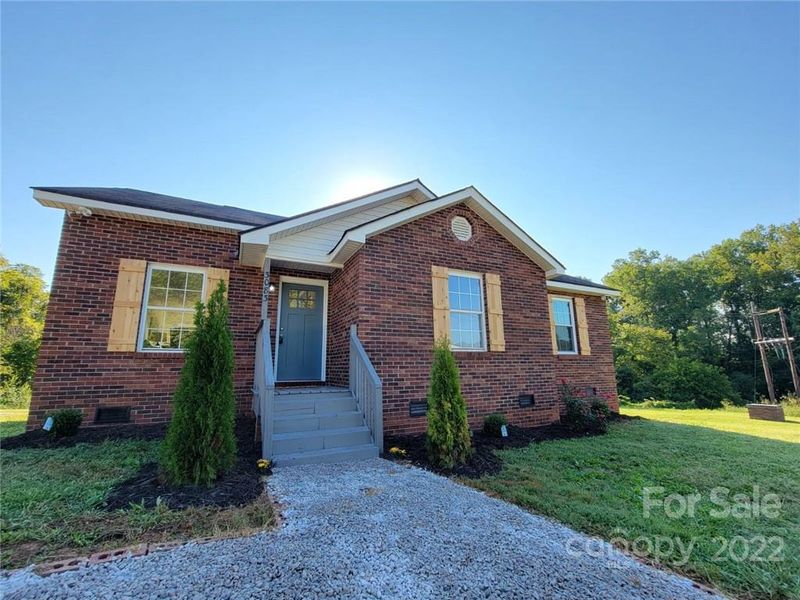 3083 Lightview Ln, Lincolnton, NC 28092