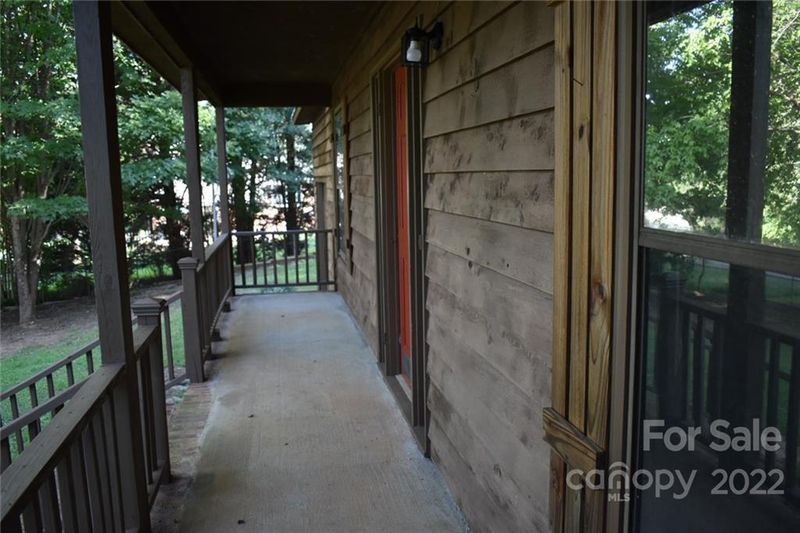 1108 Laurel Woods Dr, Gastonia, NC 28052