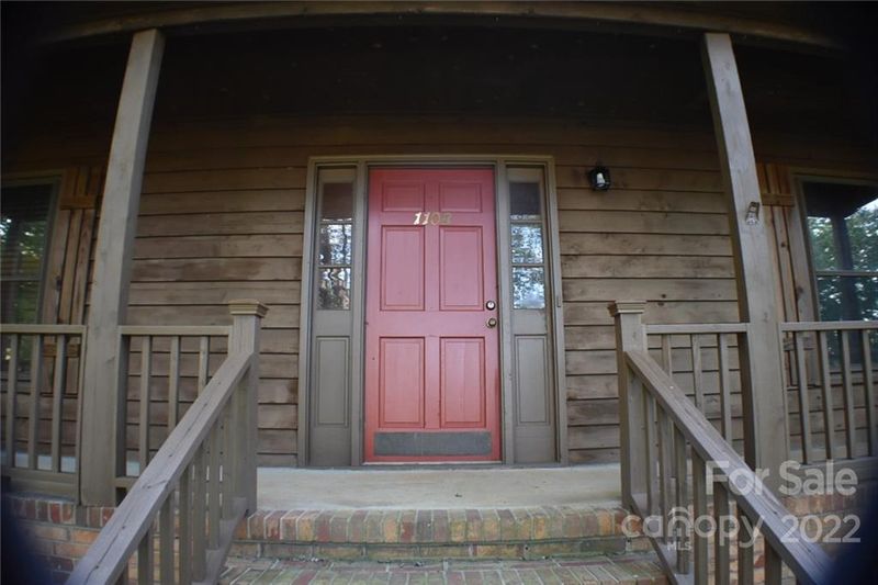 1108 Laurel Woods Dr, Gastonia, NC 28052