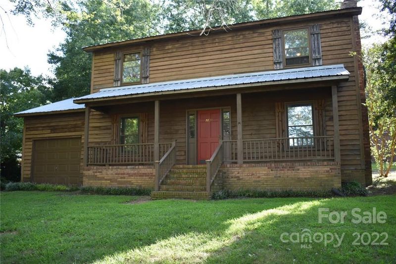1108 Laurel Woods Dr, Gastonia, NC 28052