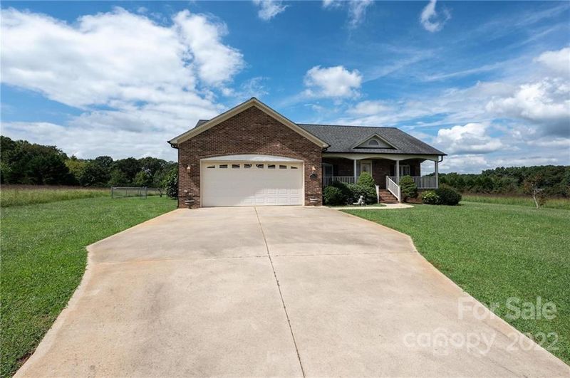1745 Union Heights Ct, Vale, NC 28168