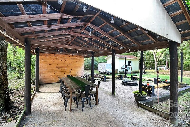209 W Phifer St, Marshville, NC 28103