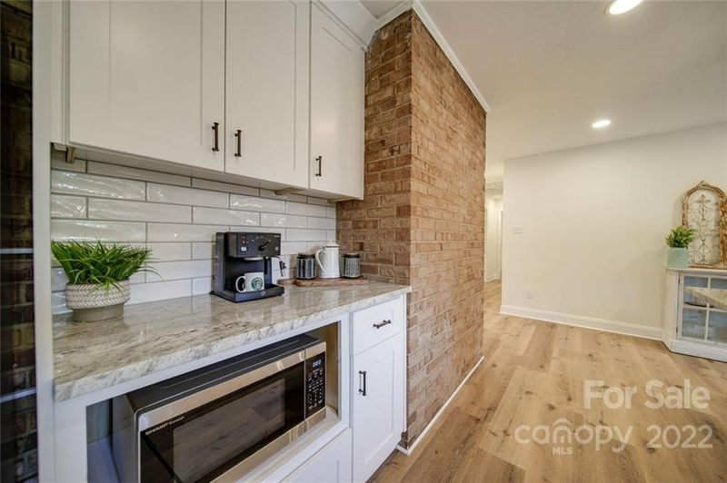 715 Cooper Dr, Charlotte, NC 28210