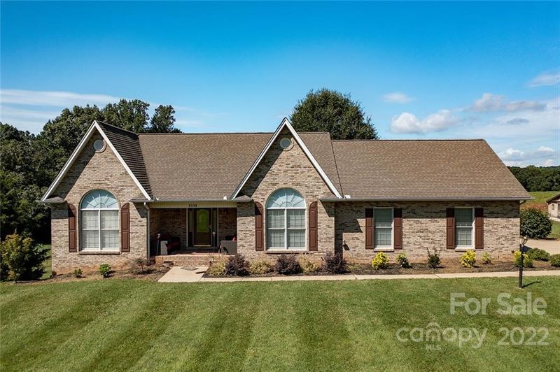 2115 Robinson Rd, Newton, NC 28658