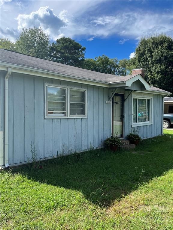 5205 Dellinger Cir, Cherryville, NC 28021