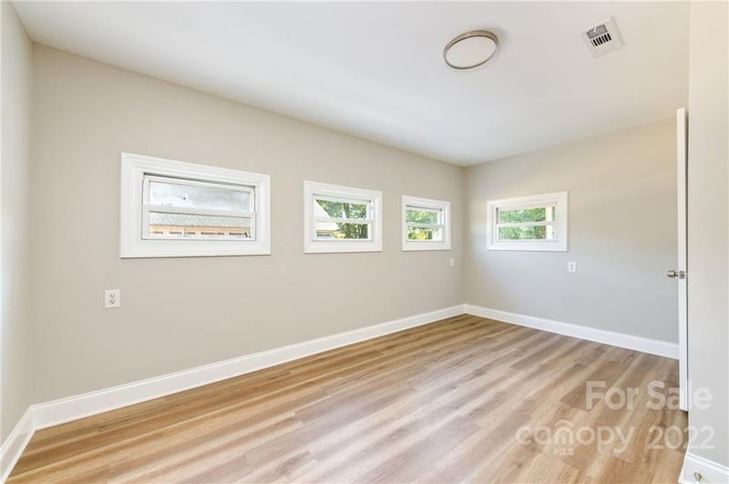 1204 N Walnut St, Kannapolis, NC 28081
