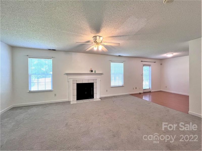 8909 Vicksburg Rd, Charlotte, NC 28227