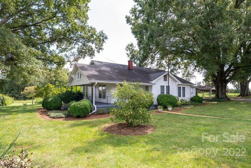 2681 Emmanuel Church Rd, Conover, NC 28613