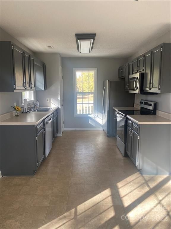 2054 Hunters Ridge Rd, Lancaster, SC 29720
