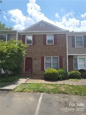 8438 Rust Wood Pl, Charlotte, NC 28227