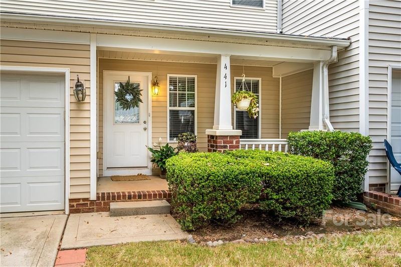 441 Doughton Ln, Charlotte, NC 28217