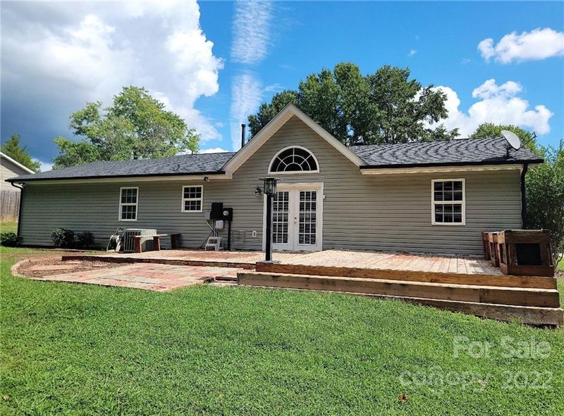 2238 Springwater Dr, Gastonia, NC 28056