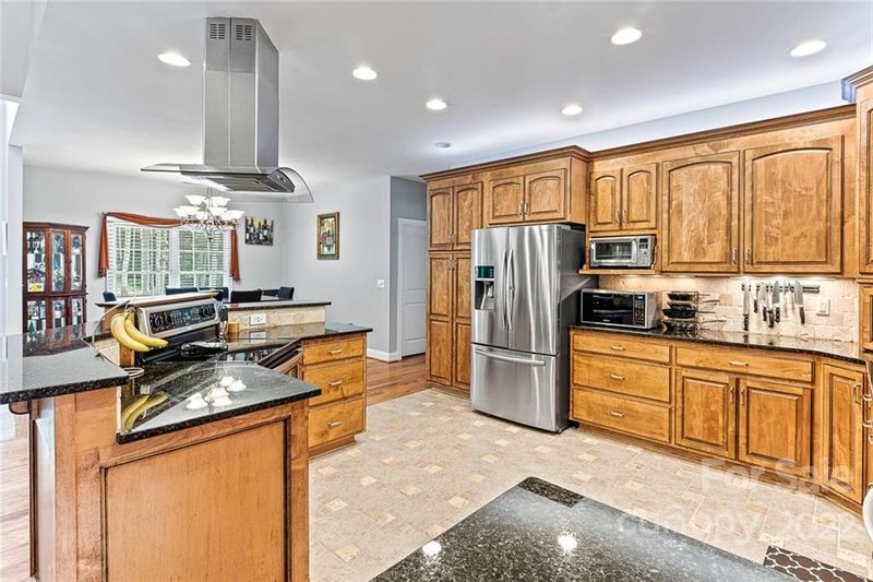 570 Blue Sky Dr, Dallas, NC 28034