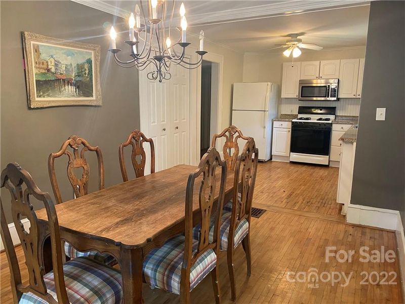 2100 Brandon Cir, Charlotte, NC 28211