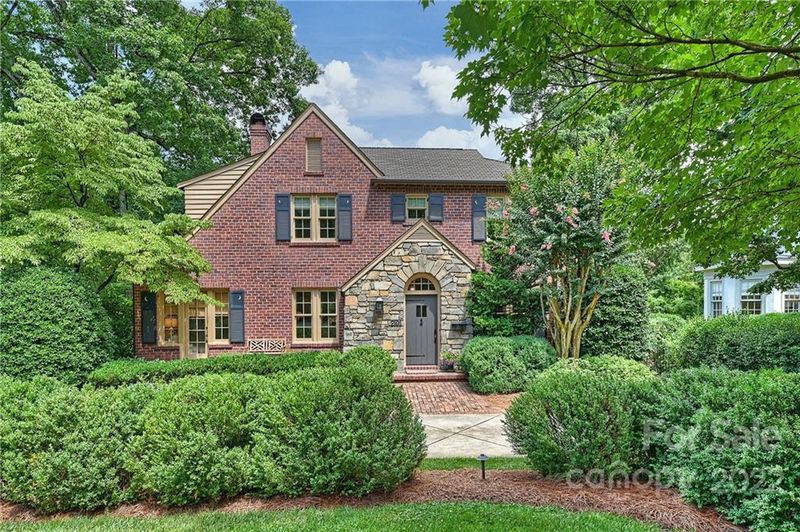 2101 Sharon Rd, Charlotte, NC 28207
