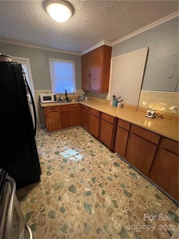 619 Maple Ave, Gastonia, NC 28054