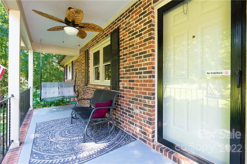 1113 Fairview St, Claremont, NC 28610
