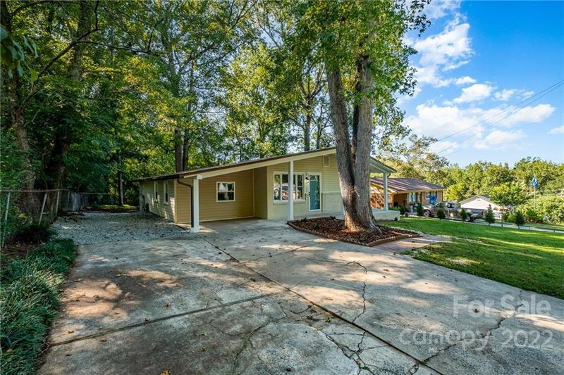 611 North St, Dallas, NC 28034