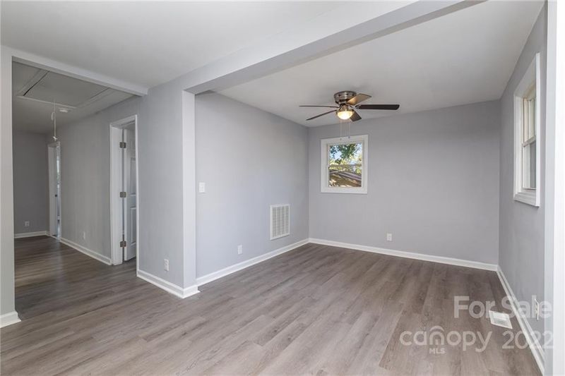 611 North St, Dallas, NC 28034