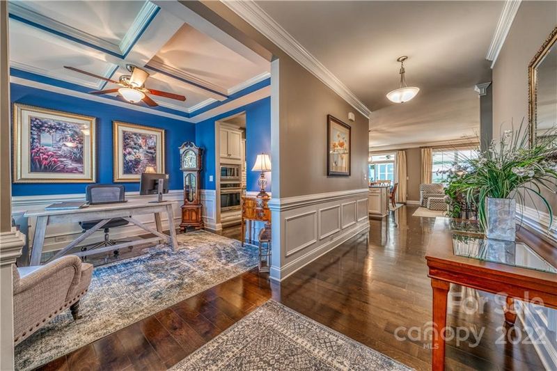 3937 Lake Breeze Dr, Sherrills Ford, NC 28673