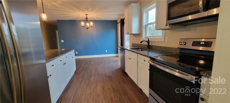 1720 Delview Rd, Cherryville, NC 28021