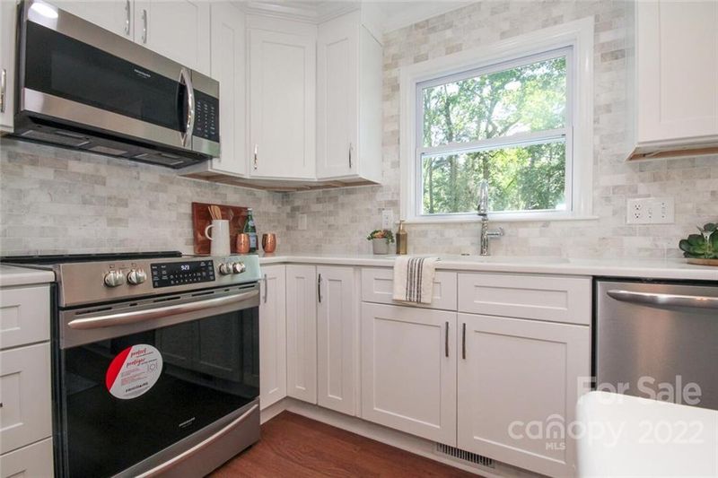 6812 Ronda Ave, Charlotte, NC 28211