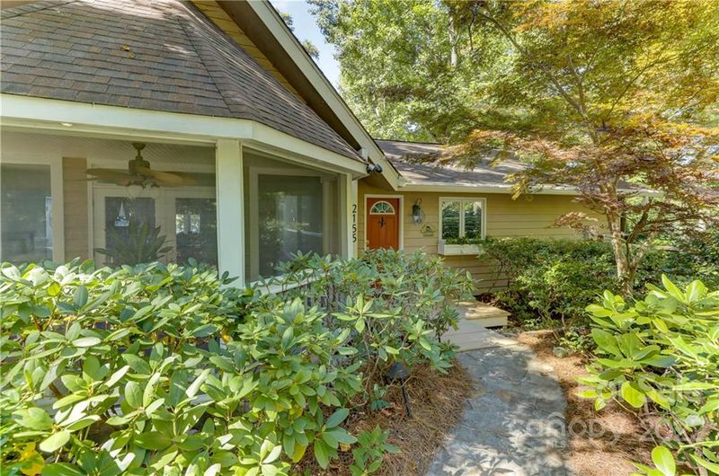 2155 Sandlapper Dr, York, SC 29745