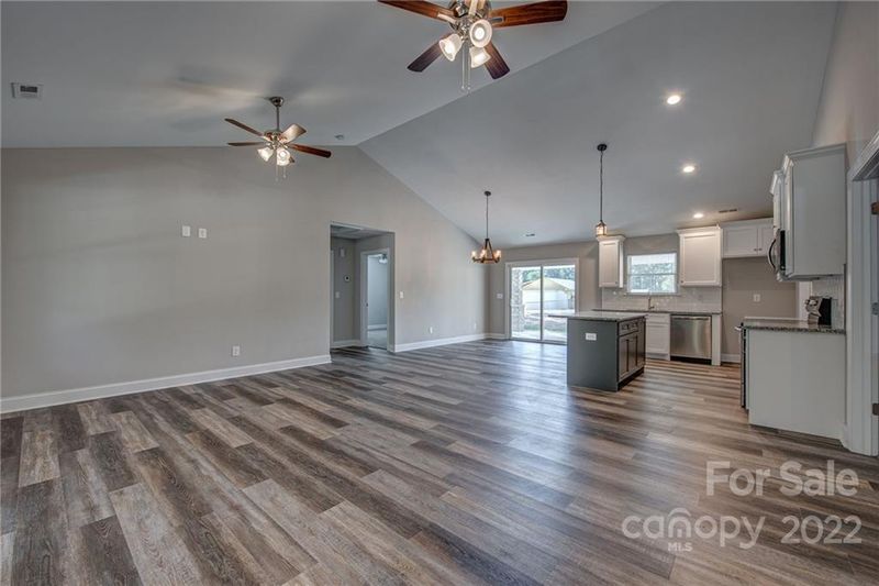 212 E Florida Ave, Bessemer City, NC 28016