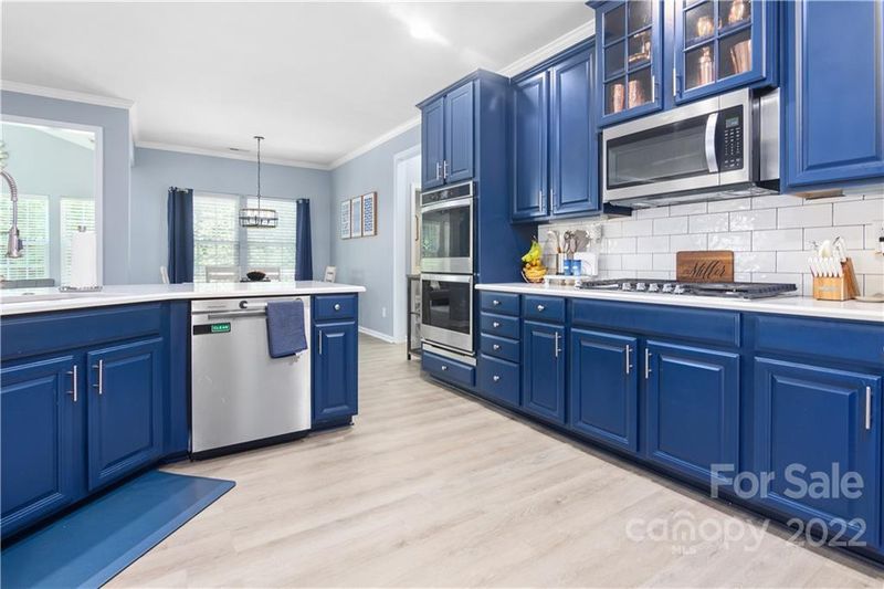 275 Squirrel Ln, Lake Wylie, SC 29710