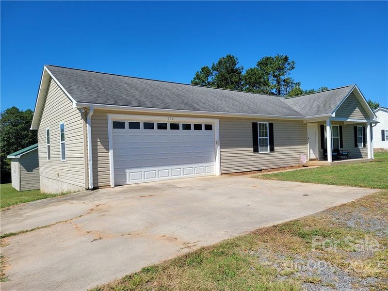 135 Quiet Acres Trl, Harmony, NC 28634