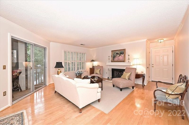5009 Sharon Rd #B, Charlotte, NC 28210