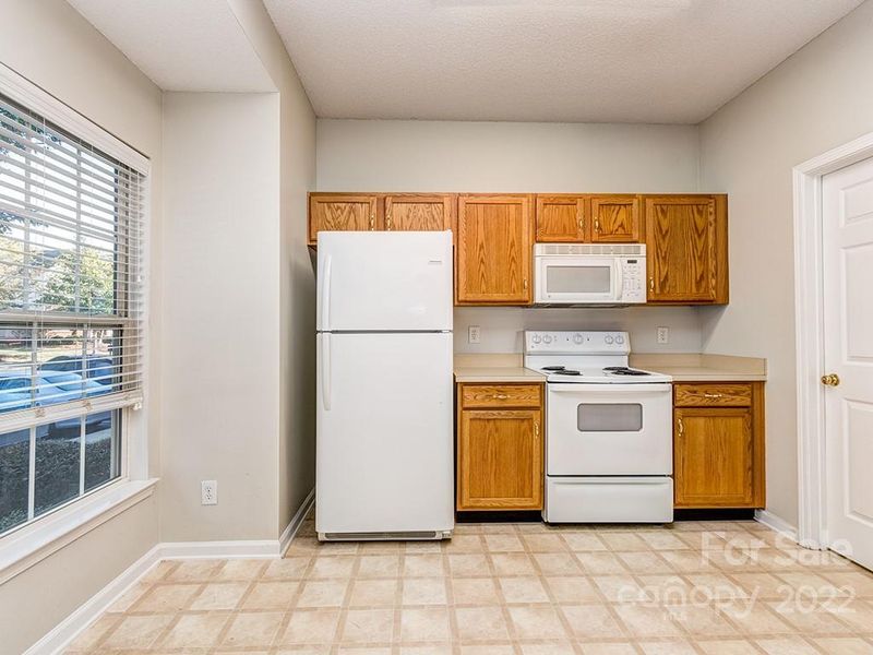 2830 Summergrove Ct, Matthews, NC 28105