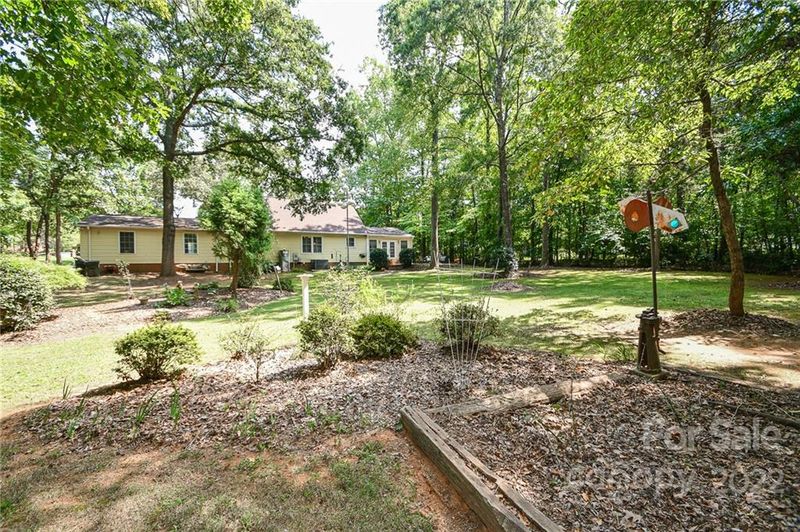 9101 Bartlett Rd, Mint Hill, NC 28227