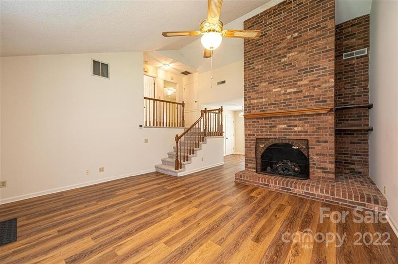 616 6th Street Cir, Conover, NC 28613