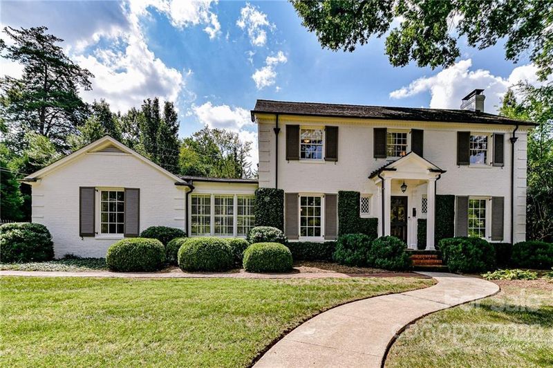2216 Pembroke Ave, Charlotte, NC 28207