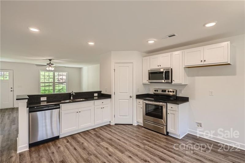 918 Skyland Dr, Mount Pleasant, NC 28124