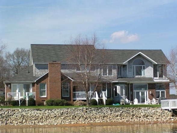 7570 Point St, Denver, NC 28037
