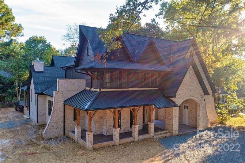 1809 Runnymede Ln, Charlotte, NC 28211
