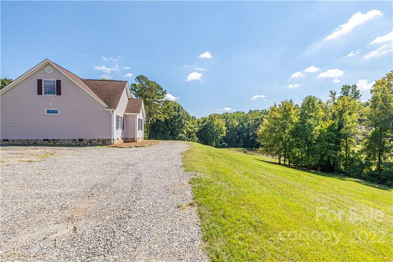 142 Suzuki Dr, Troutman, NC 28166