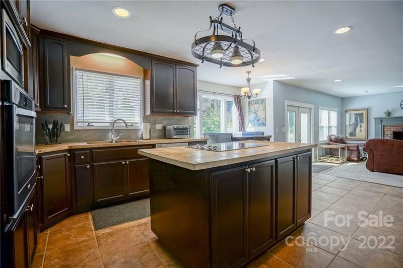8030 Mccarron Way, Charlotte, NC 28215