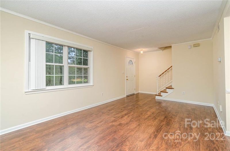 8842 Hunter Ridge Dr, Charlotte, NC 28226
