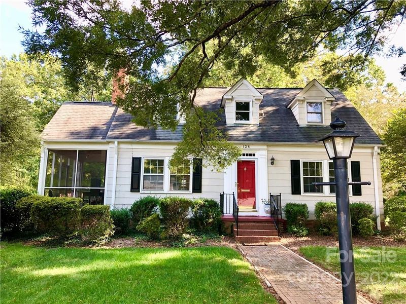 128 Hillcrest Ave SE, Concord, NC 28025