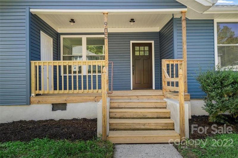 905 W 6th Ave #B, Gastonia, NC 28052