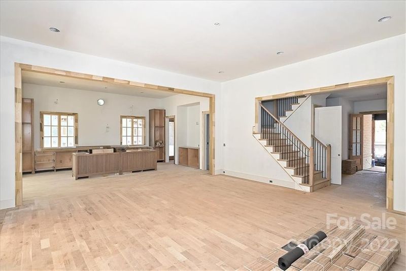 221 Crest Ct, Weddington, NC 28104