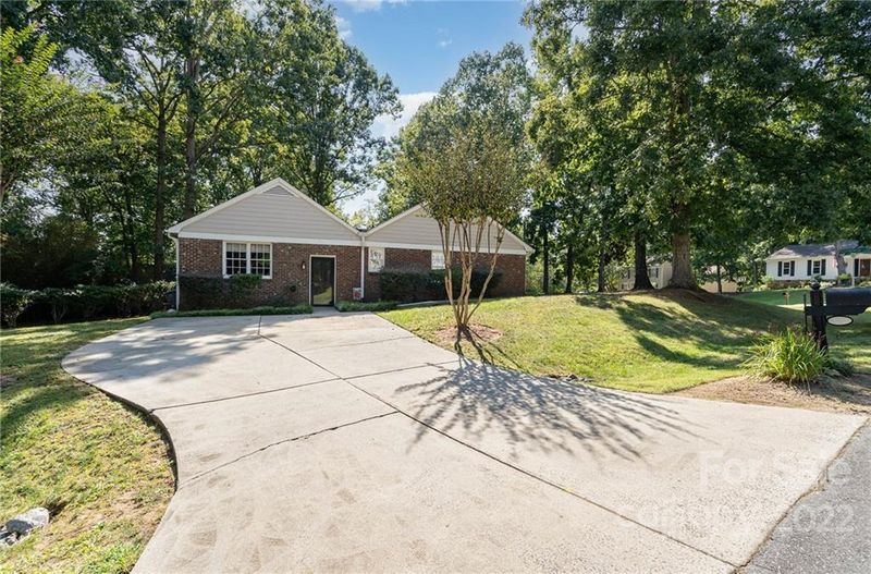 6901 Porterfield Rd, Charlotte, NC 28226