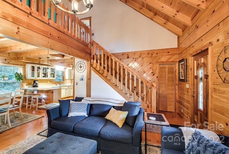 5299 D & H Farm Ln, Hickory, NC 28602