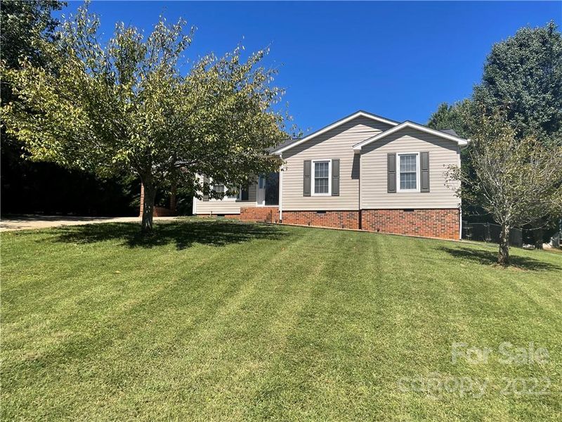 3595 Smithfield Dr NW, Conover, NC 28613